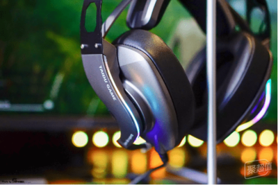 態(tài)度決定高度 鈦度領(lǐng)航者游戲耳機，電子競技的聽覺革命